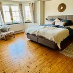 La Dame Du 度假居 韦姆