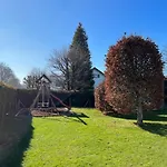 La Dame Du 度假居 韦姆